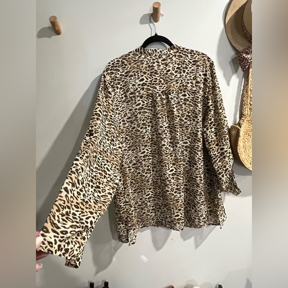 ⚡️Jessica Animal Print Blouse - Picture 6 of 9